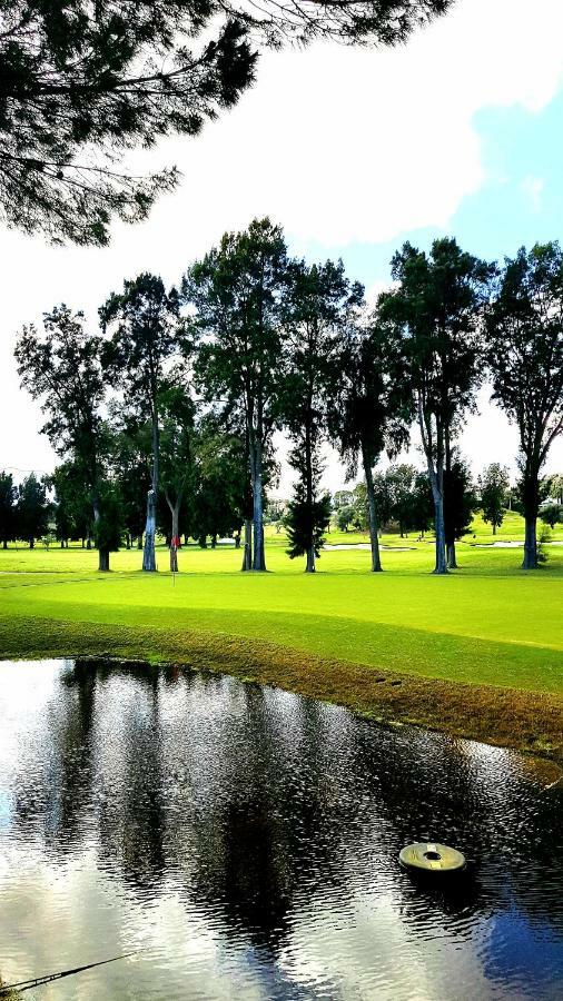 フエンヒロラApartamento Con Vistas Al Campo De Golf Y Piscinaアパートメント エクステリア 写真