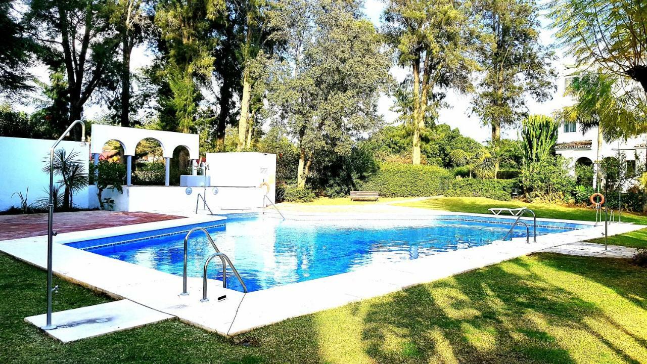 フエンヒロラApartamento Con Vistas Al Campo De Golf Y Piscinaアパートメント エクステリア 写真